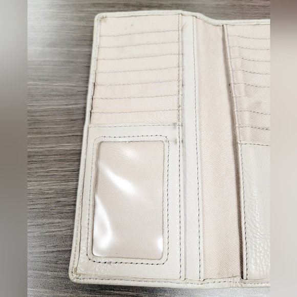 Fossil Clutch Leather Wallet. Gray w/brown strap - Picture 10 of 16